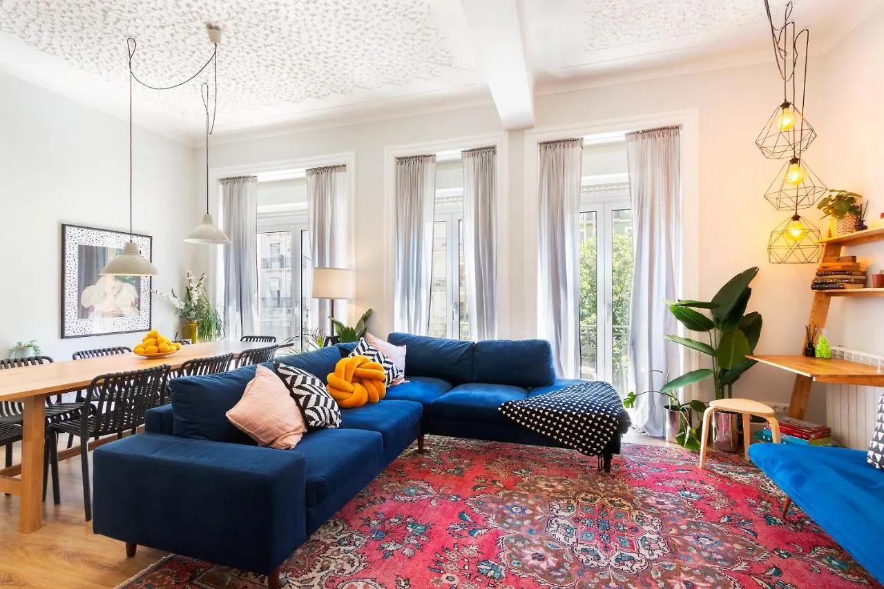 Bright City Center, 10M From Subway, 6 Rooms, Up To 20 Ppl Lisbon Portugal