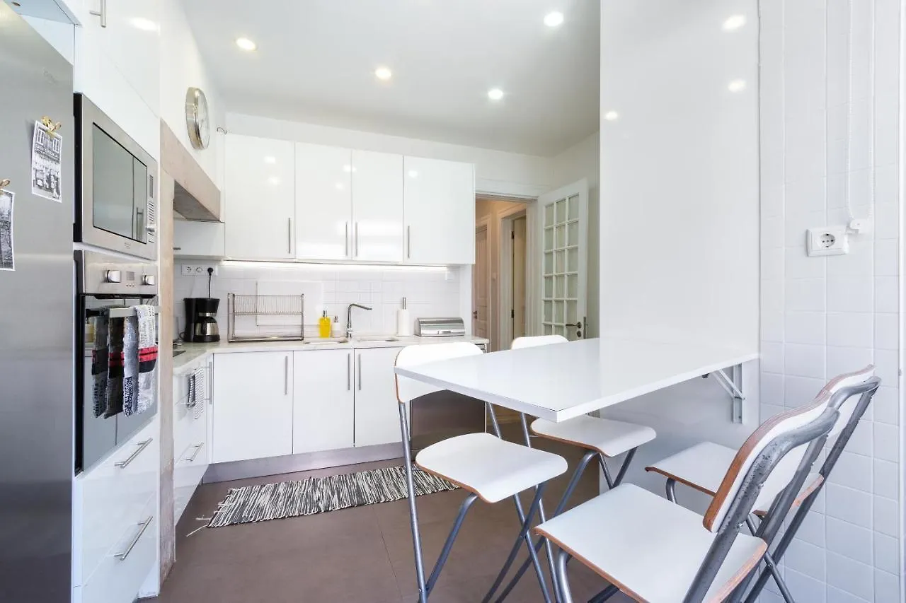 Holiday home Bright City Center, 10M From Subway, 6 Rooms, Up To 20 Ppl Lisbon Portugal
