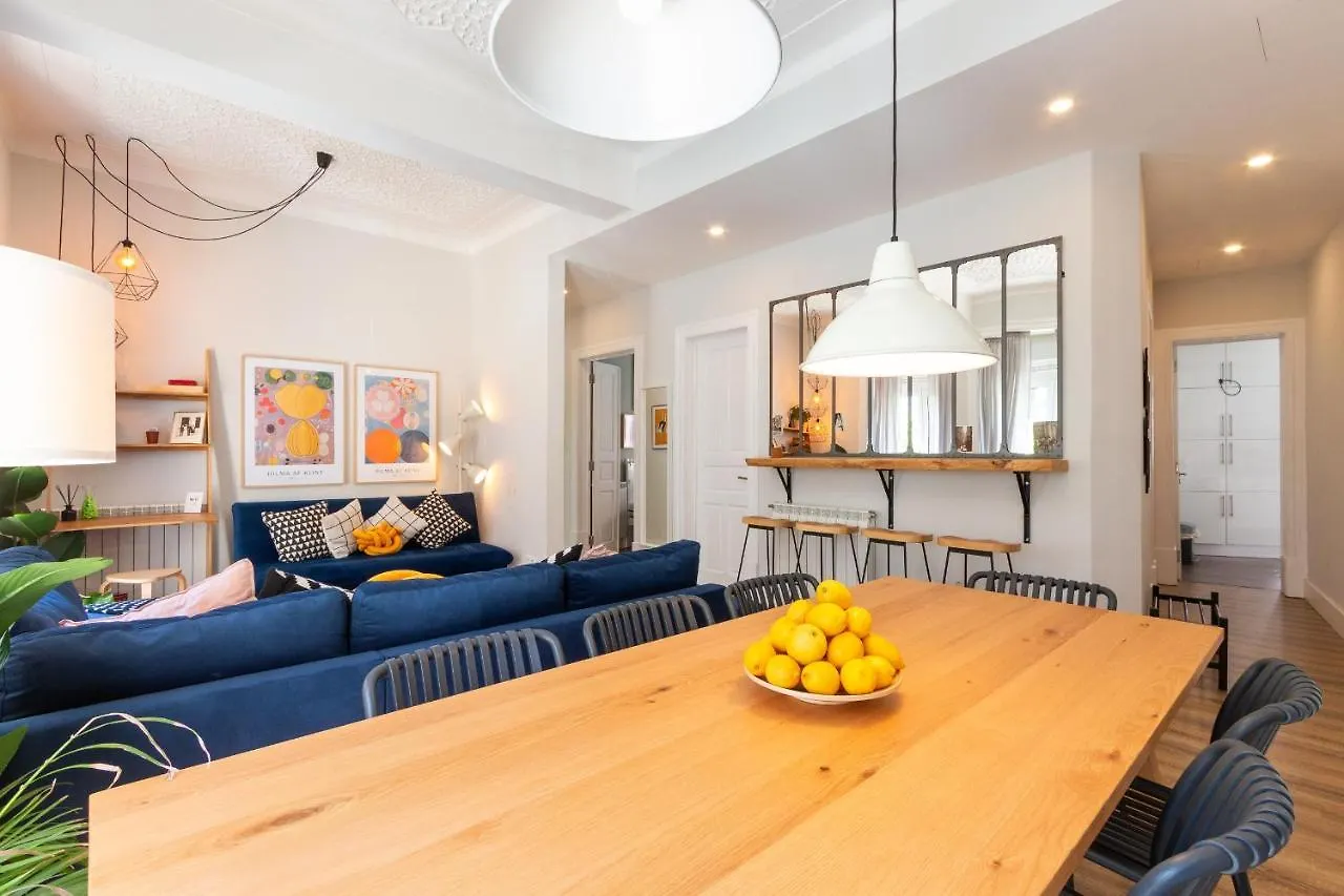 Bright City Center, 10M From Subway, 6 Rooms, Up To 20 Ppl Lisbon 0*,  Portugal